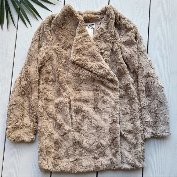 BB Dakota Tucker Wubby Draped Faux Fur Jacket Coat – Tan – Size M – NWT - Picture 8 of 16